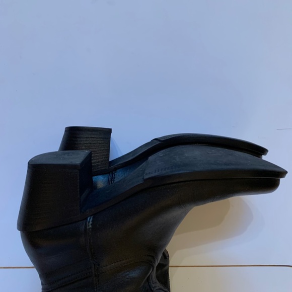 🖤 Perfect Leather Boots Size 9 - Picture 5 of 8